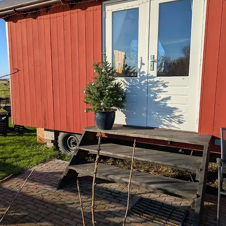 Herdershut 'de Skoeboet', Vlakbij Zee Apartment *